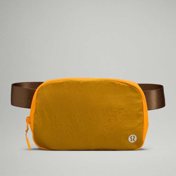 lululemon Everywhere Belt Bag Gold Spice/Clementine NWT - Picture 2 of 2